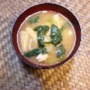 お揚げと小松菜の味噌汁＋＋